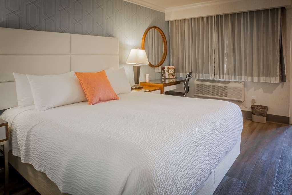 Rose & Crown Hotel 2*